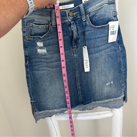 SP Black Label Casual Pencil Mini Denim Skirt with Frayed Edge Size Small - Picture 14 of 14